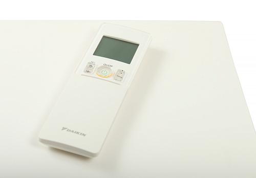 Настенный кондиционер сплит-система Daikin  FTXM25M/RXM25M инвертор
